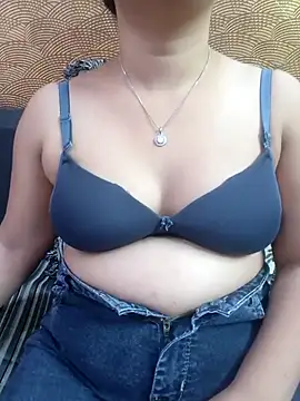 Snapshot of Iampriyaaa15 chatting on November 29, 7:30 am Iampriyaaa15 online show from November 29, 7:30 am