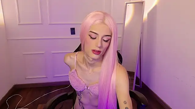 Snapshot of star_storm chatting on September 18, 7:22 am star storm online show from September 18, 7:22 am