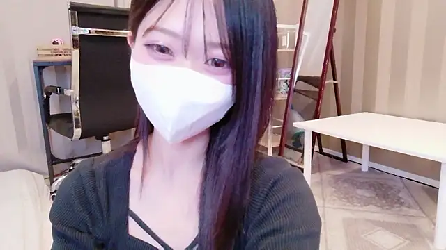 Snapshot of OSUSHI-CHAN chatting on June 7, 7:30 pm OSUSHI-CHAN online show from June 7, 7:30 pm