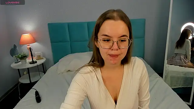 RadiantFairy online show from September 29, 2:07 am
