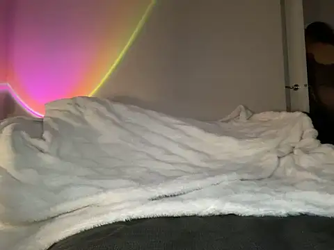 Snapshot of FrancescaXO chatting on June 18, 8:36 pm FrancescaXO online show from June 18, 8:36 pm