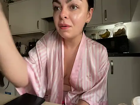 FrancescaXO online show from May 27, 7:27 am