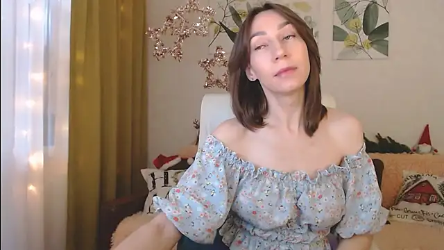 GoodGlamorGirl online show from January 7, 5:01 am