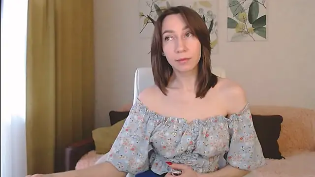 GoodGlamorGirl online show from February 12, 5:05 am