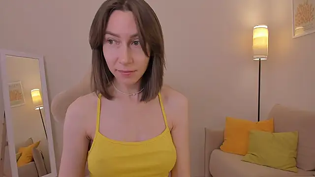 GoodGlamorGirl online show from April 22, 3:35 am