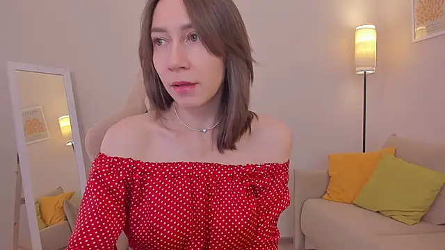 Snapshot of GoodGlamorGirl chatting on February 12, 4:12 am GoodGlamorGirl online show from February 12, 4:12 am