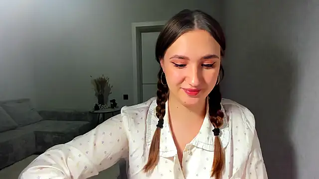 Wise Bunny online show from June 25, 11:21 pm