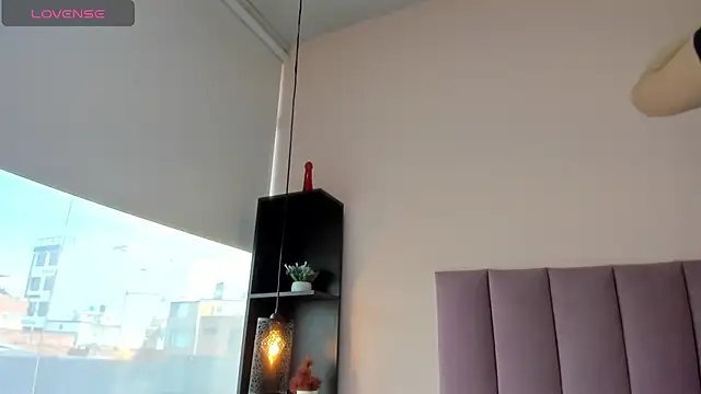 violet myerrs online show from November 20, 1:12 pm