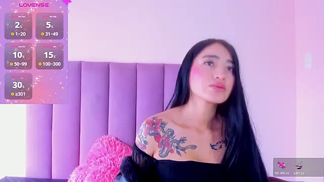 Snapshot of violet_myerrs chatting on January 10, 1:39 pm violet myerrs online show from January 10, 1:39 pm