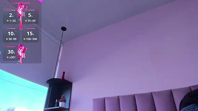 violet myerrs online show from October 9, 12:28 pm