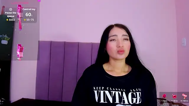 Snapshot of violet_myerrs chatting on January 7, 12:43 pm violet myerrs online show from January 7, 12:43 pm