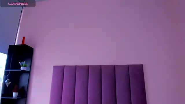 Snapshot of violet_myerrs chatting on January 12, 1:07 pm violet myerrs online show from January 12, 1:07 pm