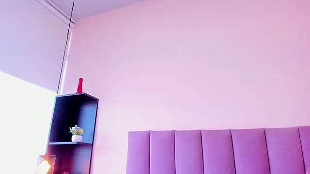 Snapshot of violet_myerrs chatting on February 9, 12:36 pm violet myerrs online show from February 9, 12:36 pm