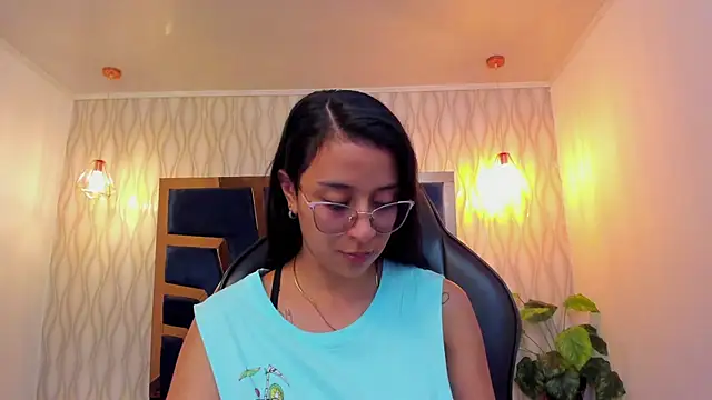 zoe martins  online show from February 11, 5:24 pm