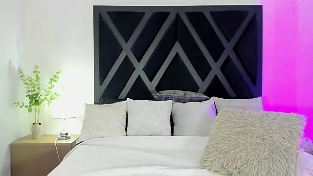 Snapshot of zoe_martins_ chatting on June 25, 5:40 pm zoe martins online show from June 25, 5:40 pm