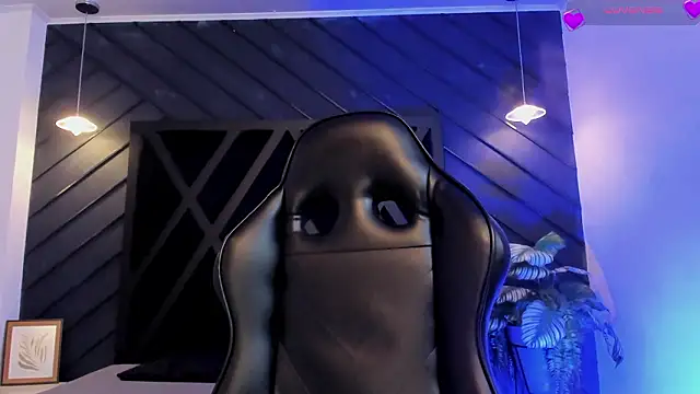 zoe martins  online show from February 5, 5:31 pm