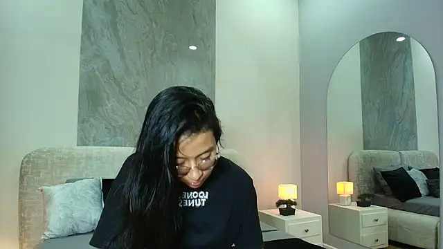 zoe martins  online show from May 23, 5:34 pm