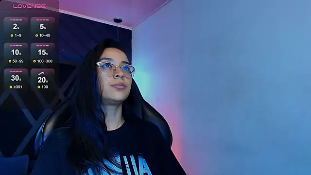 zoe martins  online show from April 15, 5:17 pm