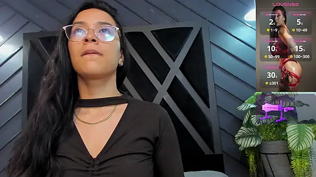 zoe martins  online show from November 6, 5:28 pm