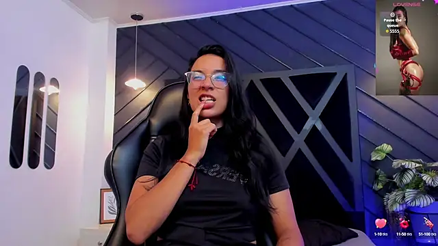 zoe martins  online show from October 11, 5:58 pm