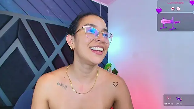 zoe martins  online show from April 30, 8:57 pm