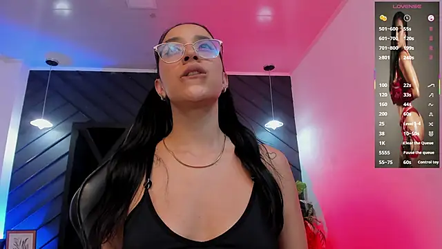 zoe martins  online show from December 19, 5:48 pm