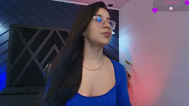 zoe martins  online show from March 3, 5:31 pm