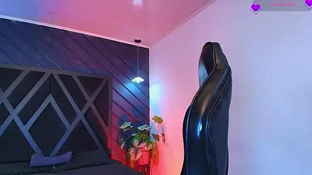 zoe martins  online show from April 21, 3:29 pm