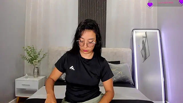 Snapshot of zoe_martins_ chatting on July 10, 1:22 pm zoe martins online show from July 10, 1:22 pm