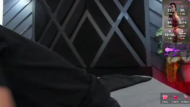 zoe martins  online show from October 6, 5:24 pm