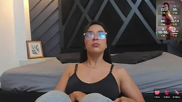 zoe martins  online show from October 14, 5:24 pm