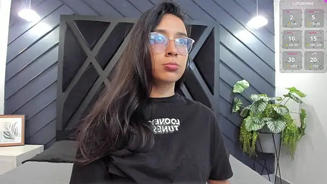 zoe martins  online show from September 22, 5:19 pm