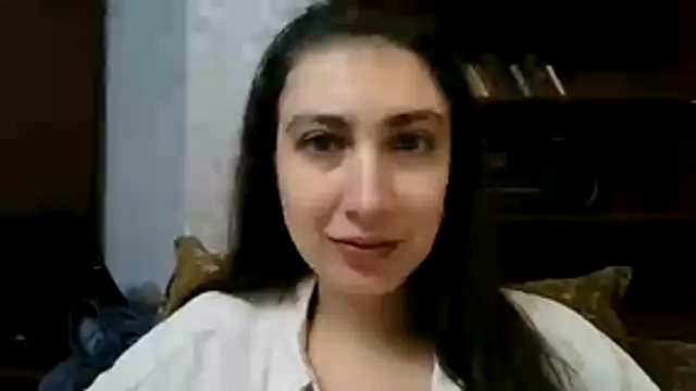 Snapshot of summerrrcat chatting on October 21, 9:03 pm summerrrcat online show from October 21, 9:03 pm
