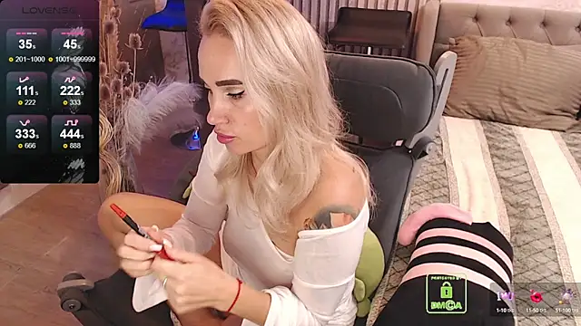 Snapshot of FreeBerryMILF chatting on October 15, 3:20 pm FreeBerryMILF online show from October 15, 3:20 pm