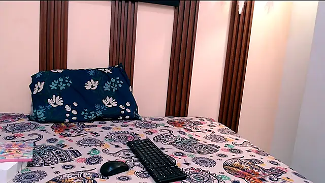 Snapshot of kimberly18cute chatting on November 15, 12:14 am kimberly18cute online show from November 15, 12:14 am