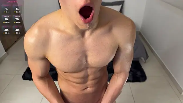 Maxx Lancaster online show from May 13, 3:08 pm