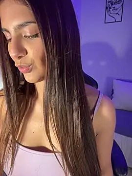 chicachocolate01 online show from July 3, 9:54 pm