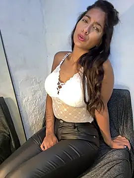 chicachocolate01 online show from January 12, 2:18 am