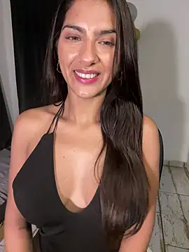 chicachocolate01 online show from April 7, 3:19 am