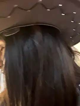 Snapshot of chicachocolate01 chatting on October 30, 2:10 am chicachocolate01 online show from October 30, 2:10 am