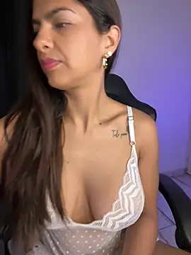 chicachocolate01 online show from April 26, 8:11 am