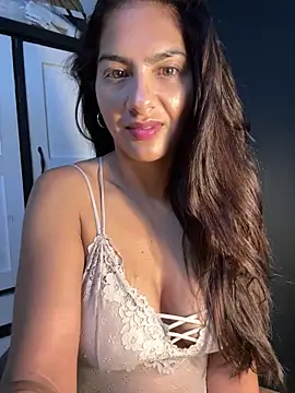 chicachocolate01 online show from February 9, 5:38 am