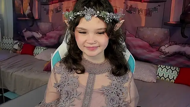 EmilyChaves online show from October 30, 6:38 pm