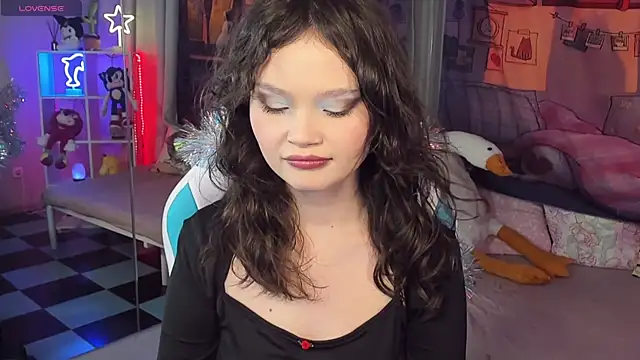 EmilyChaves online show from January 6, 8:18 am