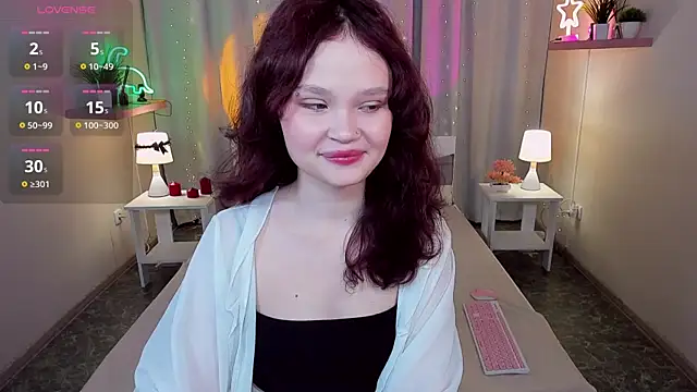 EmilyChaves online show from June 2, 6:57 am