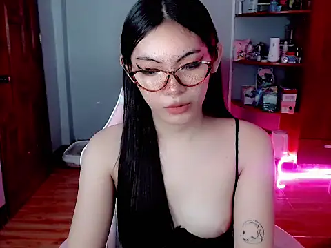 Miss hornydolly online show from February 6, 10:28 pm