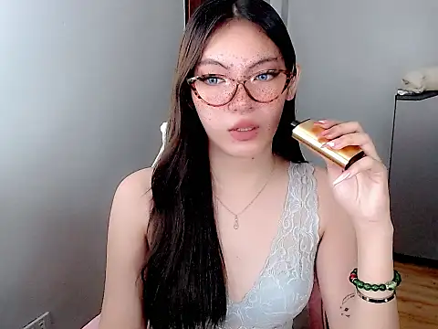 Miss hornydolly online show from March 16, 1:13 am