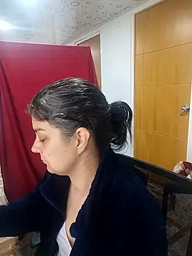 queemking online show from January 10, 1:01 am