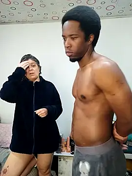 queemking online show from February 28, 10:09 pm