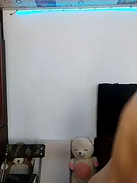 queemking online show from February 13, 7:47 pm